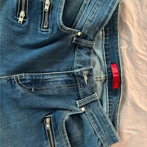 Stylish Blue Denim Shorts with Zipper Accents